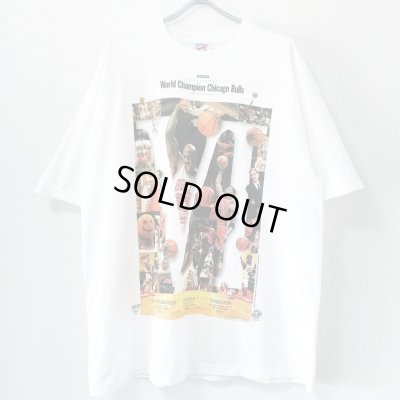 画像1: 90s USA製　CHICAGO BULLS WORLD CHAMPION PHOTO TEE SHIRT