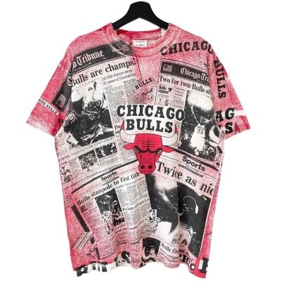 画像1: 90s USA製 CHICAGO BULLS AOP TEE SHIRT