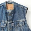 画像2: 90s USA製 LEVI'S 70595-4891 DENIM VEST  (2)