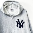 画像2: 90s カナダ製 MAJESTIC NEW YORK YANKEES  HOODIE (2)