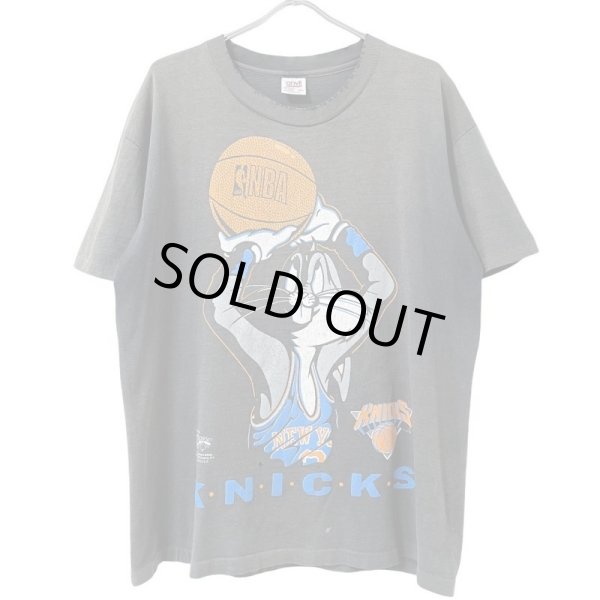 画像1: 90s USA製 NEW YORK KNICKS BUGS BUNNY TEE SHIRT (1)