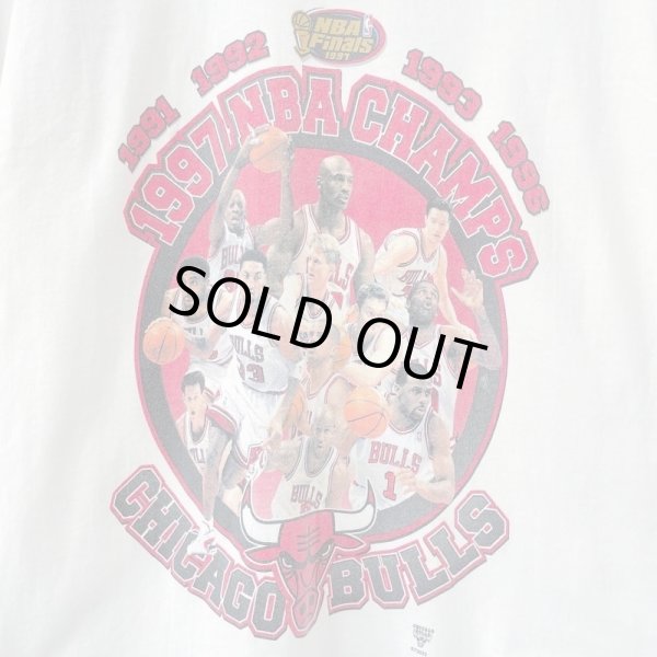 画像2: 90s USA製 STARTER CHICAGO BULLS 1997 NBA CHAMPS TEE SHIRT (2)