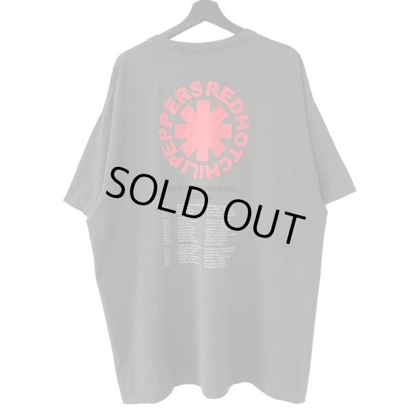 画像2: 2022s-2023s RED HOT CHILI PEPPERS UNLIMITED LOVE WORLD TOUR TEE SHIRT (2)