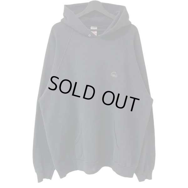 画像1: 90s アイルランド製 FRUITS OF THE LOOM ALL BLACK HOODIE (1)