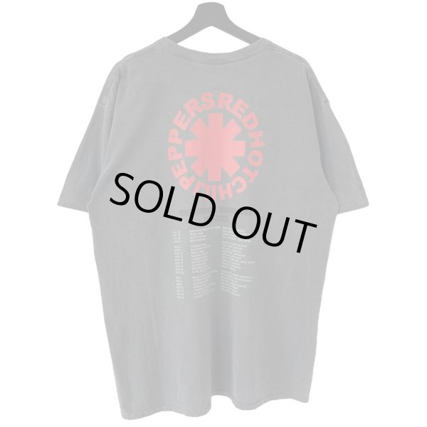 画像2: 2022-2023 RED HOT CHILLI PEPPERS UNLIMITED LOVE WORLD TOUR TEE SHIRT (2)